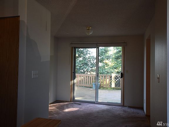 5th image of 2120 V St NW