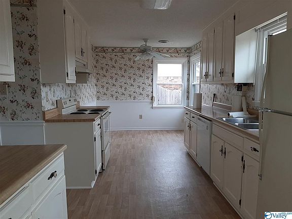 5th image of 2218 Villaret Dr SW