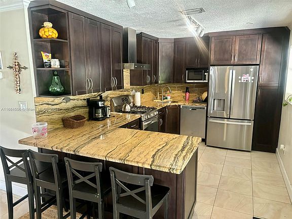 3rd image of 8969 Caribbean Blvd