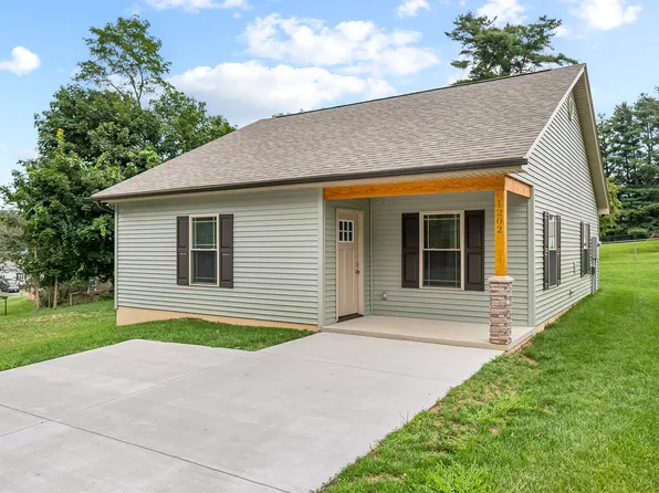 1202 White Tailed Way, Radford, VA 24141