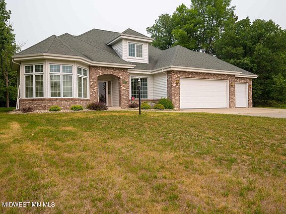 2nd image of 707 Shorewood Dr