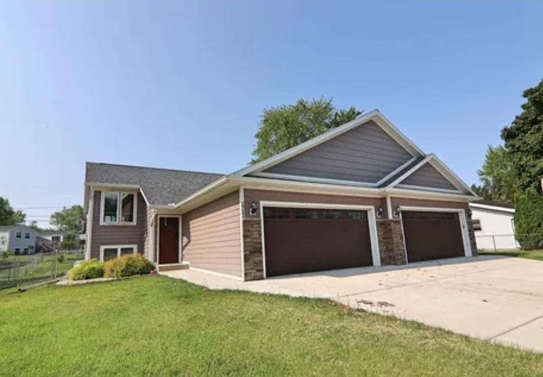 2721 Kellogg Ave, Janesville, WI 53546 Zillow