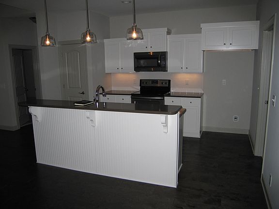 4th image of 2342 N Tennessee Blvd #803