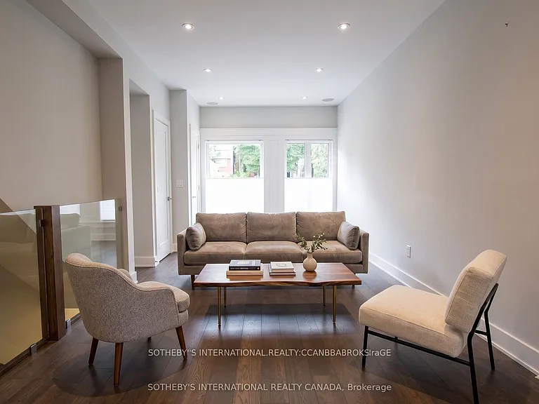 900 Manning Ave #MAIN — Photo 11