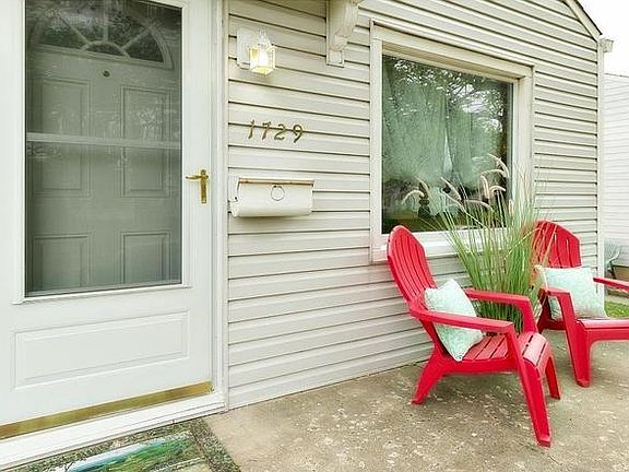 2nd image of 1729 N Euclid Ave