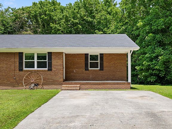 3rd image of 555 E Garden Farm Rd