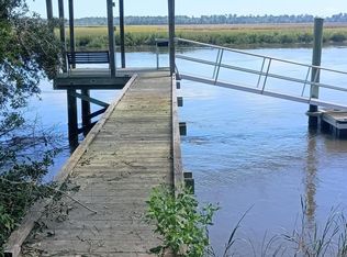 15771 Bennetts Point Rd, Green Pond, SC 29446