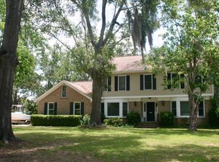 745 Creekside Dr, Mount Pleasant, SC 29464