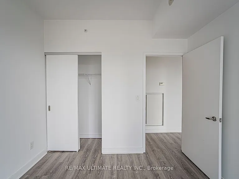32 Camden St #906 — Photo 26