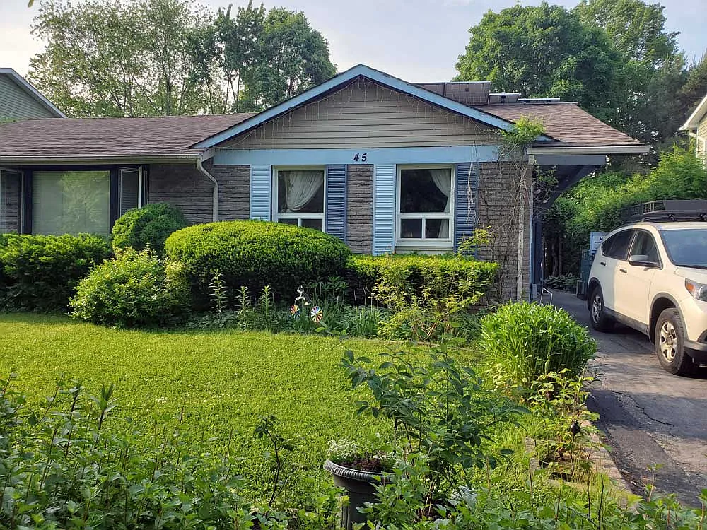 45 Hollyberry Trl photo 1