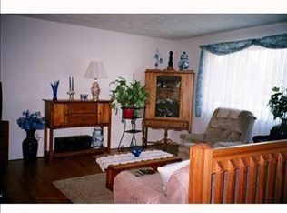 10 Heights Dr, Pittsburgh, PA