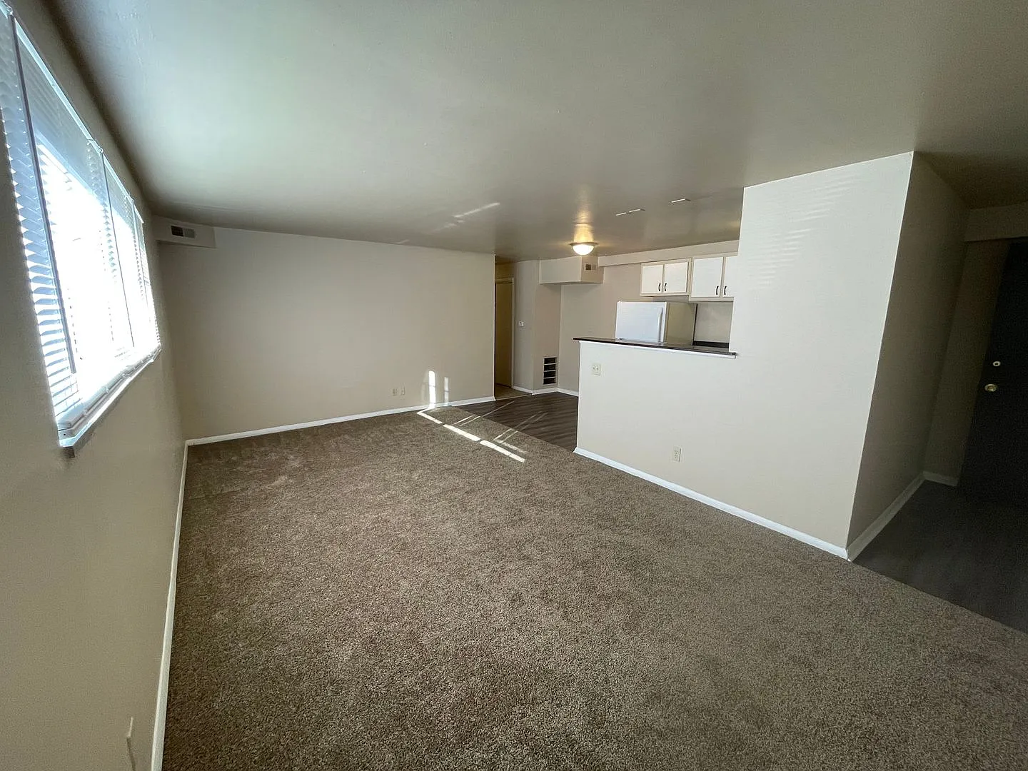 60 - ADDISON APARTMENTS — Photo 3