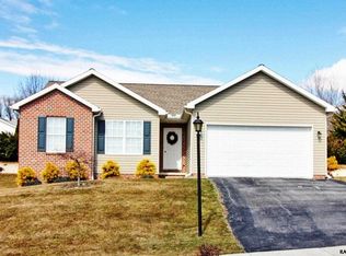 163 Timber Ln, Hanover, PA 17331