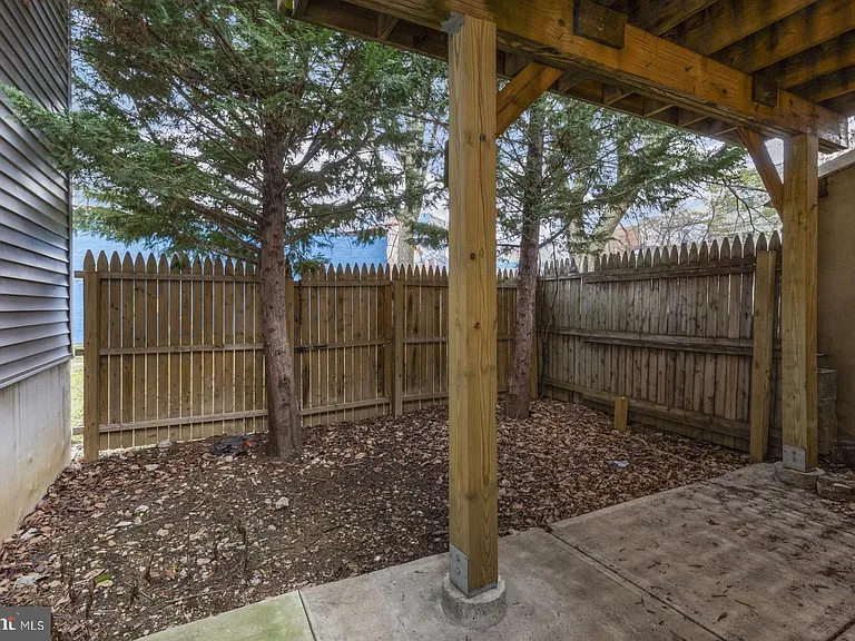 1302 N 19th St #1 — Photo 16
