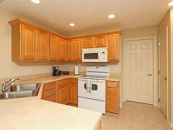 2nd image of 528 W Trace Dr