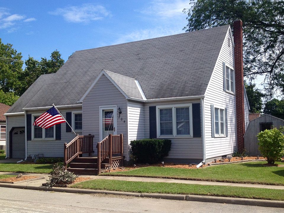 1st image of 204 S Fosler Ave