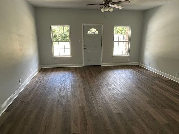 5th image of 112 Twin Cedar Ave