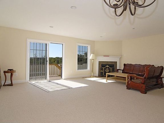 Spacious living room