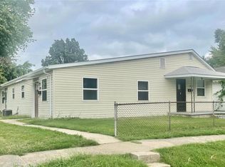 2011 Harris St, Madison, IL 62060