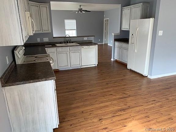 5th image of 193 Boiling Brook Dr
