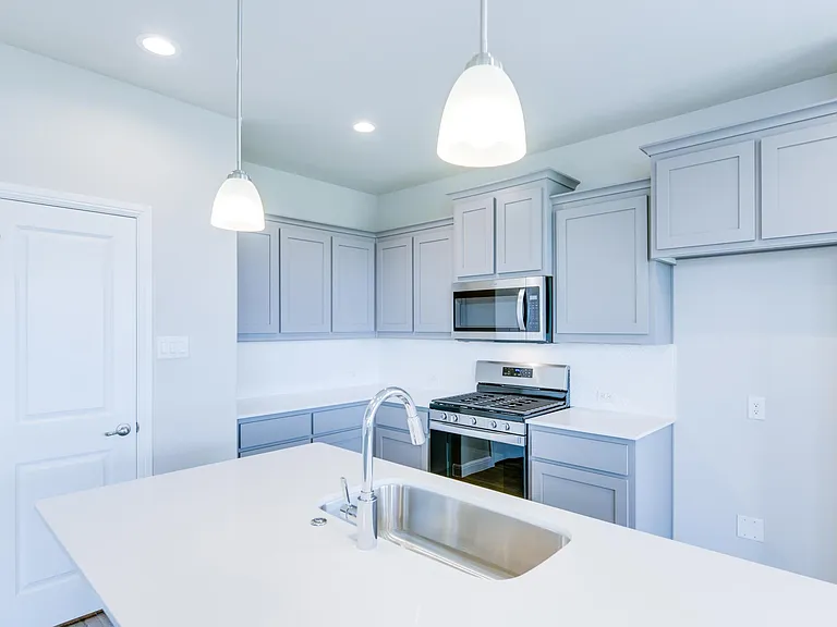 313 Roundstone Rd — Photo 12