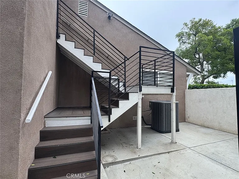 16357 Vintage St #16357 — Photo 9