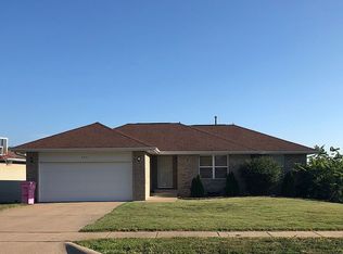 3891 W Hanover St, Springfield, MO 65807