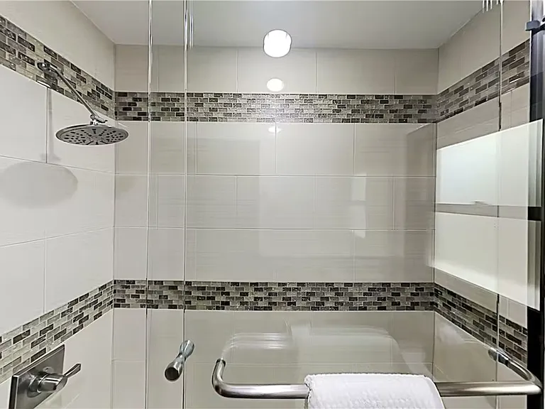 12403 Erwin St — Photo 16