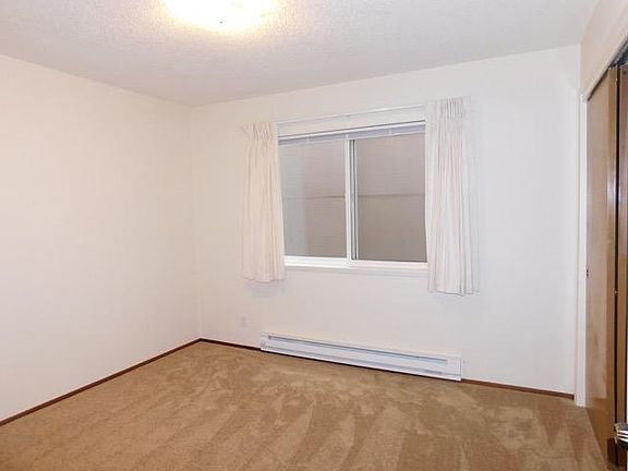 3rd image of 435 43rd Ave APT 207