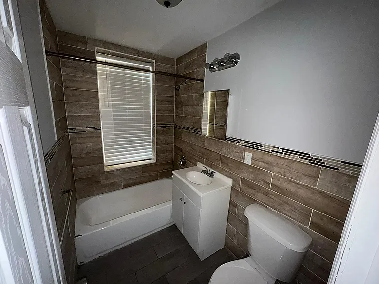 253 Lehigh Ave #5 — Photo 4