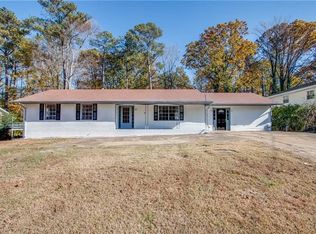 1156 Woodleigh Rd SW, Marietta, GA 30008