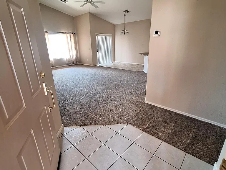 3307 E Fremont Rd — Photo 7