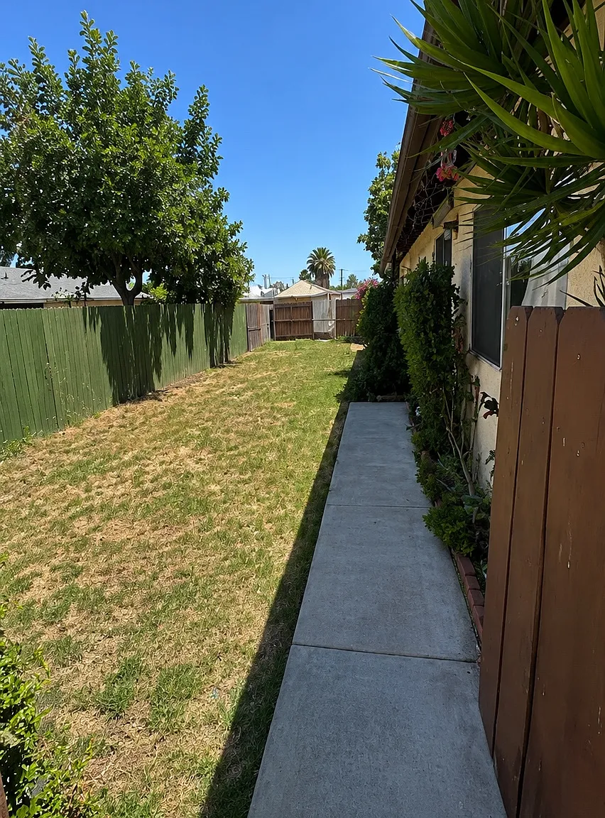 3 bed, 1300 sqft, $3,800 — Photo 1