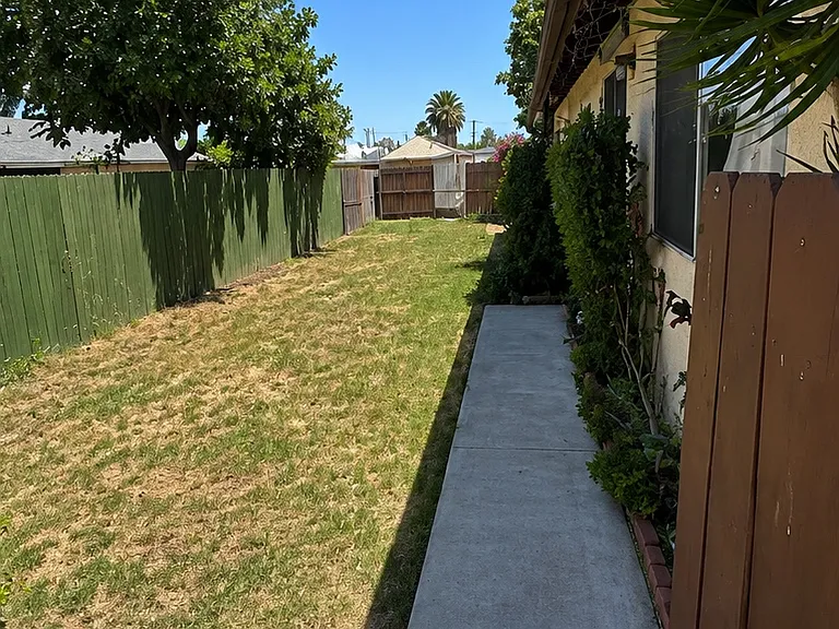 1273 Persimmon Ave #1273 — Photo 3