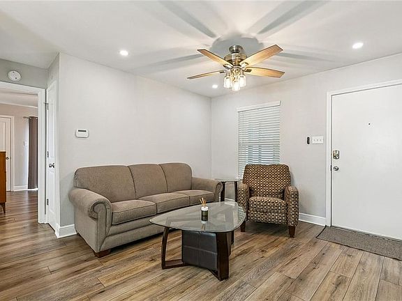 3rd image of 2201 Houma Blvd APT 105