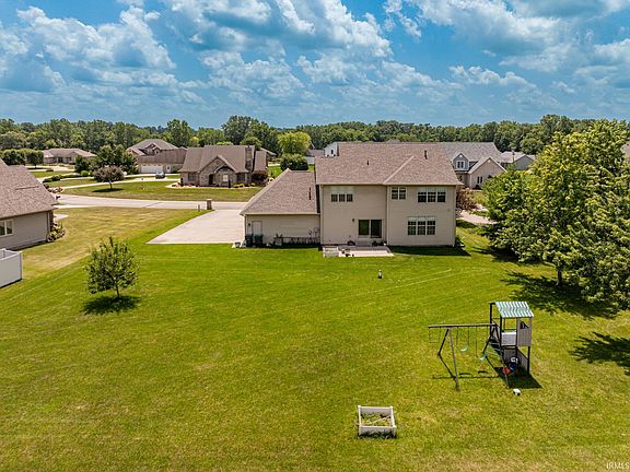 3rd image of 7904 W Adare Dr