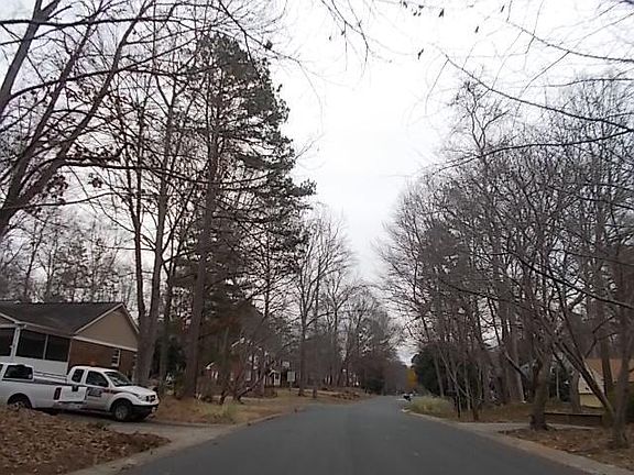4th image of 9716 Hinson Dr