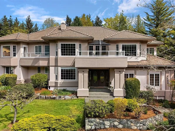 8593 Kingcome Cres, North Saanich, BC V8L 5C4