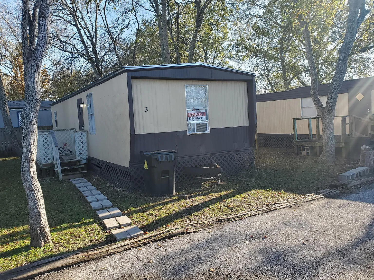 3 bed, 800 sqft, $1,150 — Photo 1