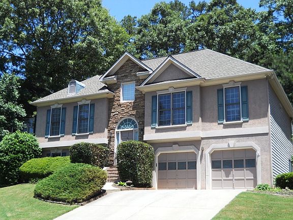 Pending: 1024 Legacy Walk, Woodstock, Georgia 30189