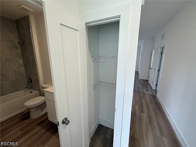 227 Ivan Ave S — Photo 10