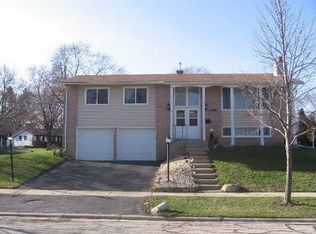 2610 Jackson Dr, Woodridge, IL 60517