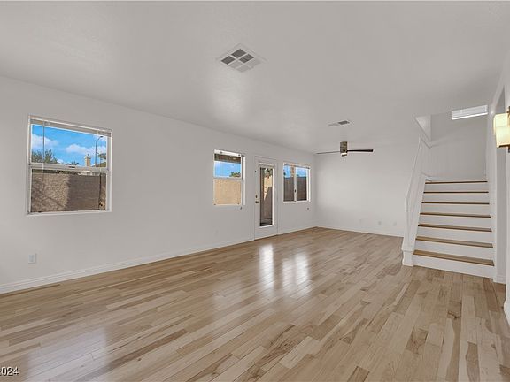 4th image of 3435 Thackwood Dr