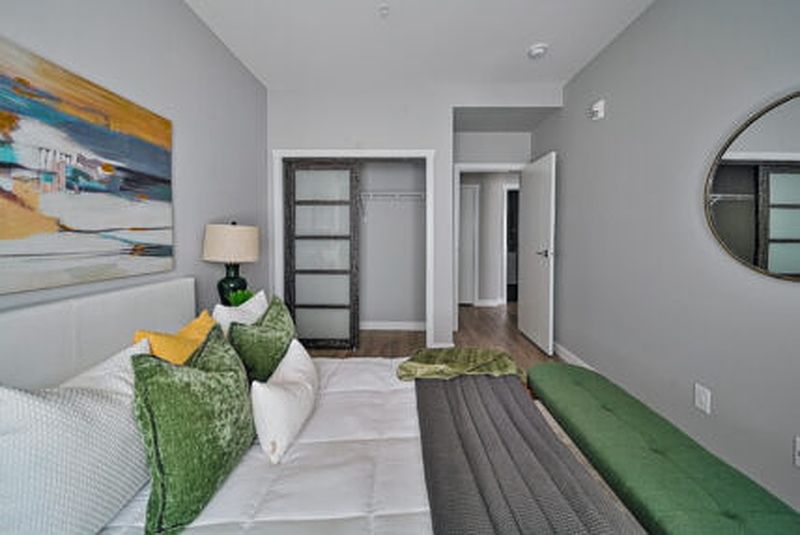 Winnipeg Apartment for rent - 3 Bedrooms — photo 12