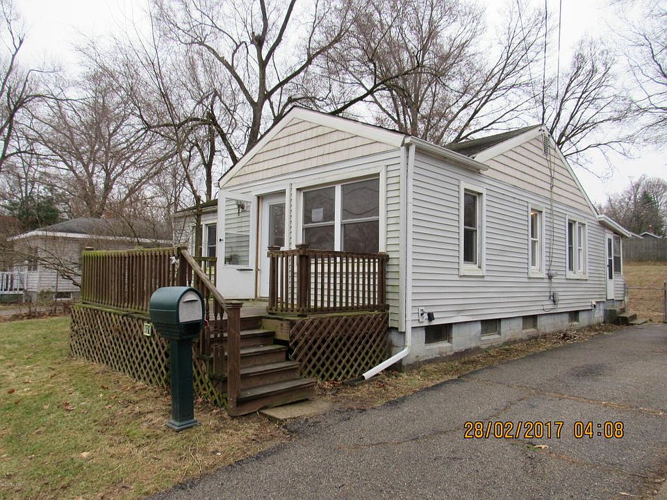1st image of 421 Goguac St W