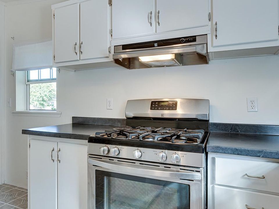 14729 Pan Am Ave, Chantilly, VA 20151 | Zillow