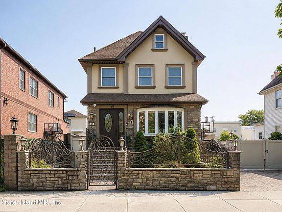 2nd image of 47 Liberty Ave
