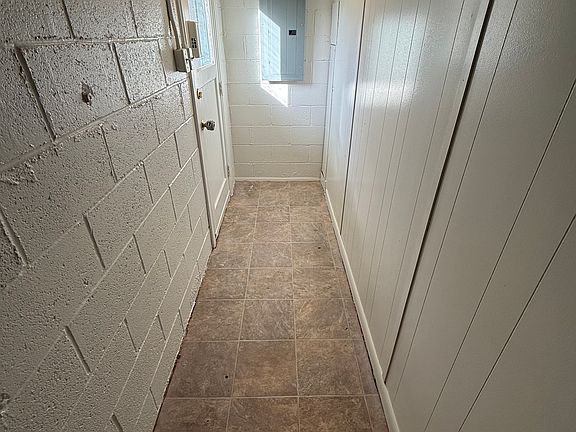 3rd image of 1925 S Hervey St #1/2