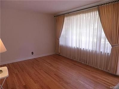 3rd image of 18 Godfrey Ln