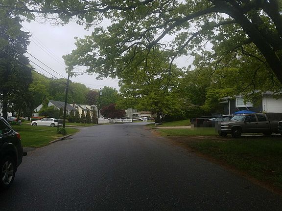 4th image of 395 Central Islip Blvd